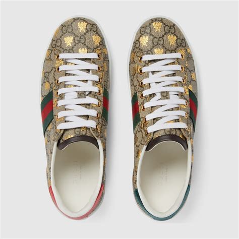 basket gucci abeille|Baskets GG Supreme Gucci Ace pour femme avec abeilles.